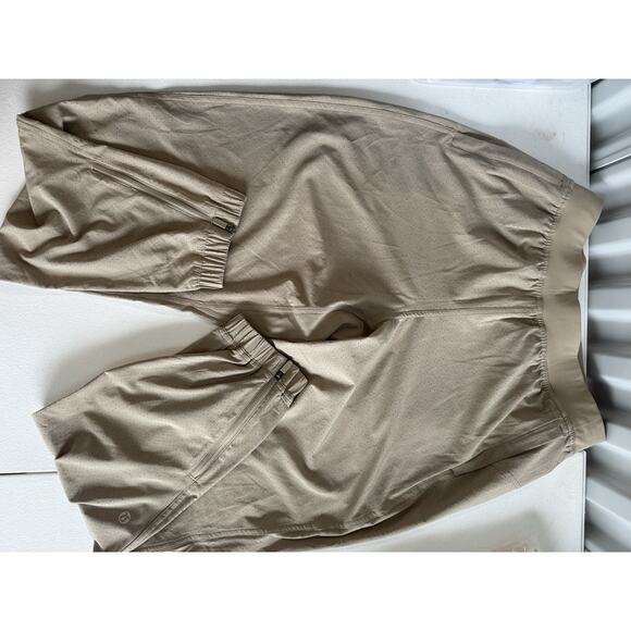 Lululemon Adapted State Perforated High-Rise Jogger Sheer Oak 6 2024 - Picture 2 of 8